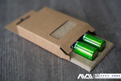 Hais txog Kev Tsim Kho thiab Tsim Cov Hluav Taws Xob Rechargeable Lithium-ion